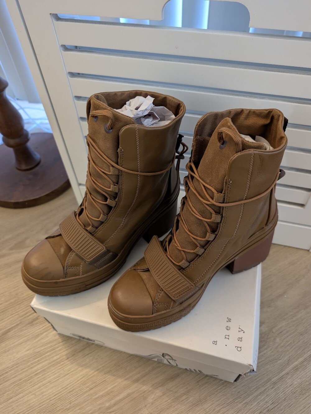 Converse All Star Platform Boot | Camel | Size 8.5